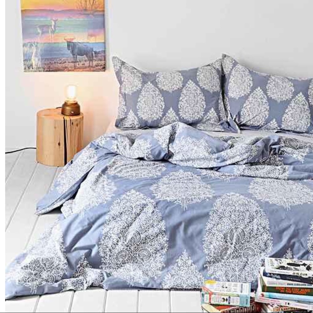 Plum & Bow Kylee Duvet Cover only -queen/full